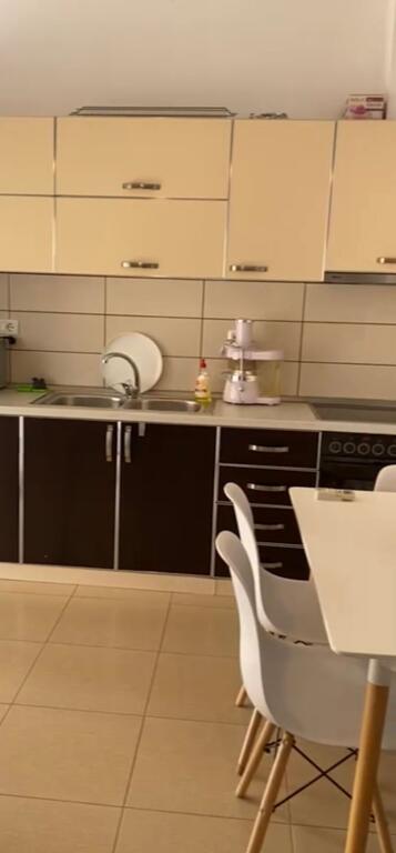 Kompleksi Panorama,jepet me qira apartament 2+1! 600 Euro