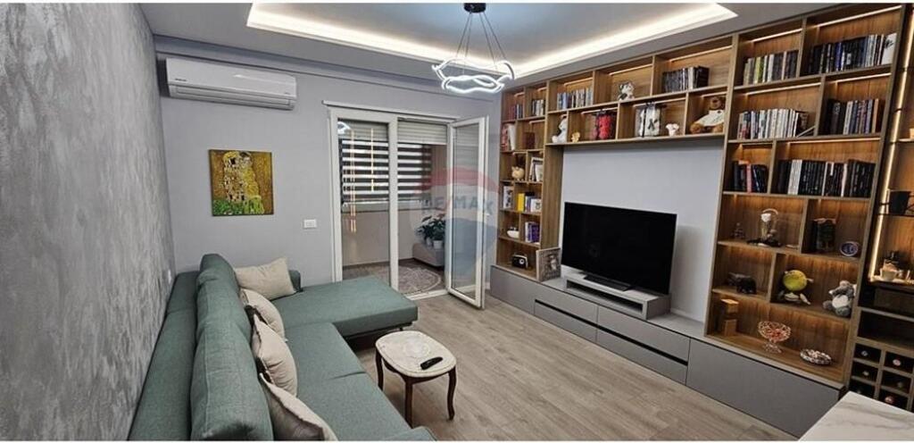 Appartamento - In Vendita - Via Ali Demi, Tirana