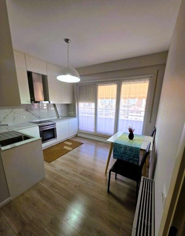 APARTMENT 3+1+2+PARKING SPACE FOR RENT NEAR THE NEW MARKET!