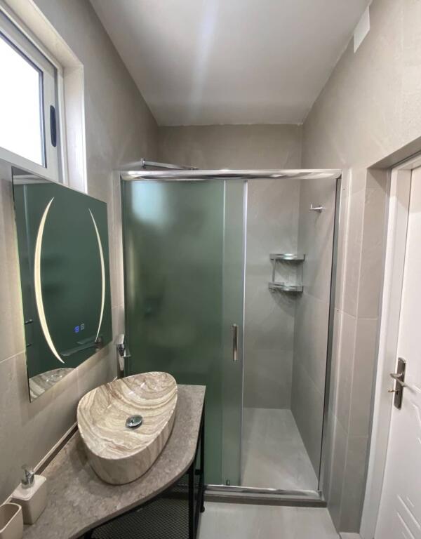 HOTEL FOR RENT BEACH DURRES 84,000 THOUSAND EURO YEAR