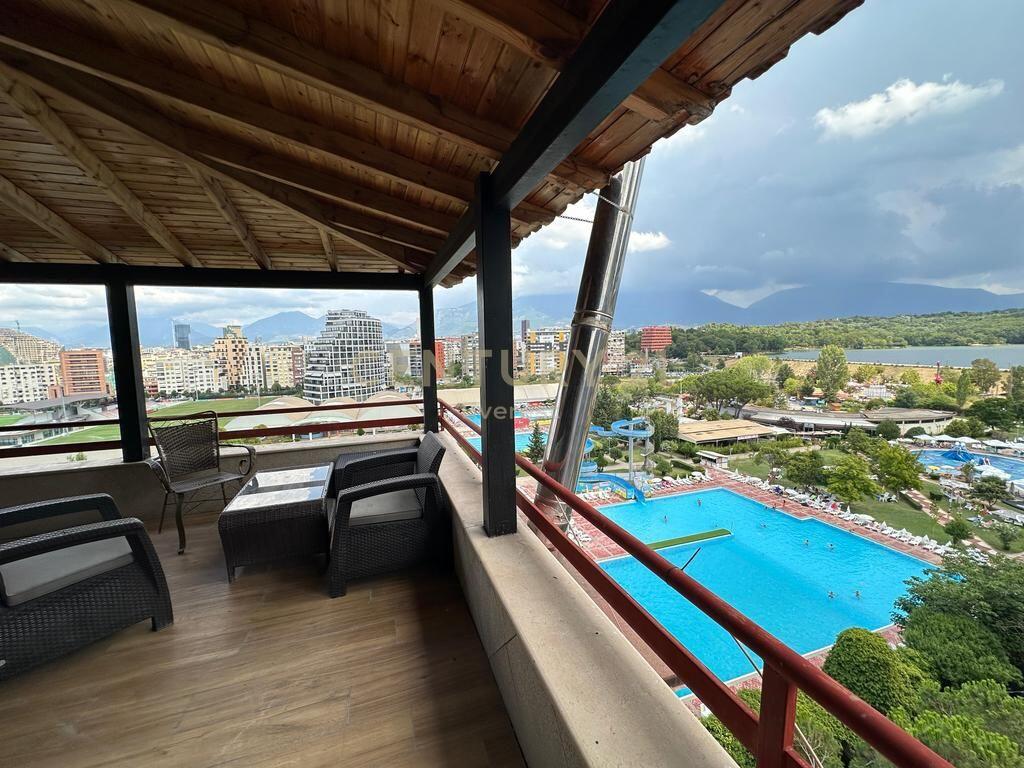 Penthouse with fantastic view for sale 330 square meters, tel Liqeni i Tiranes!