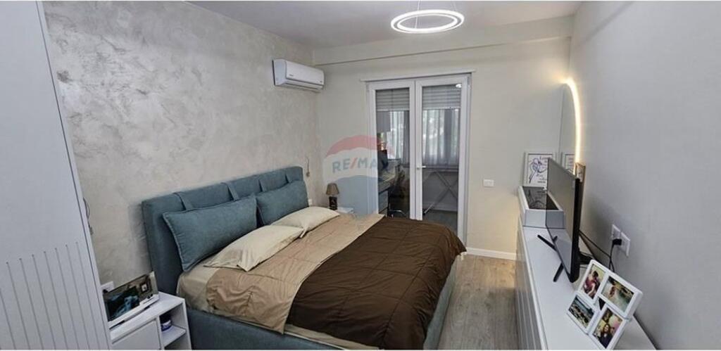 Appartamento - In Vendita - Via Ali Demi, Tirana