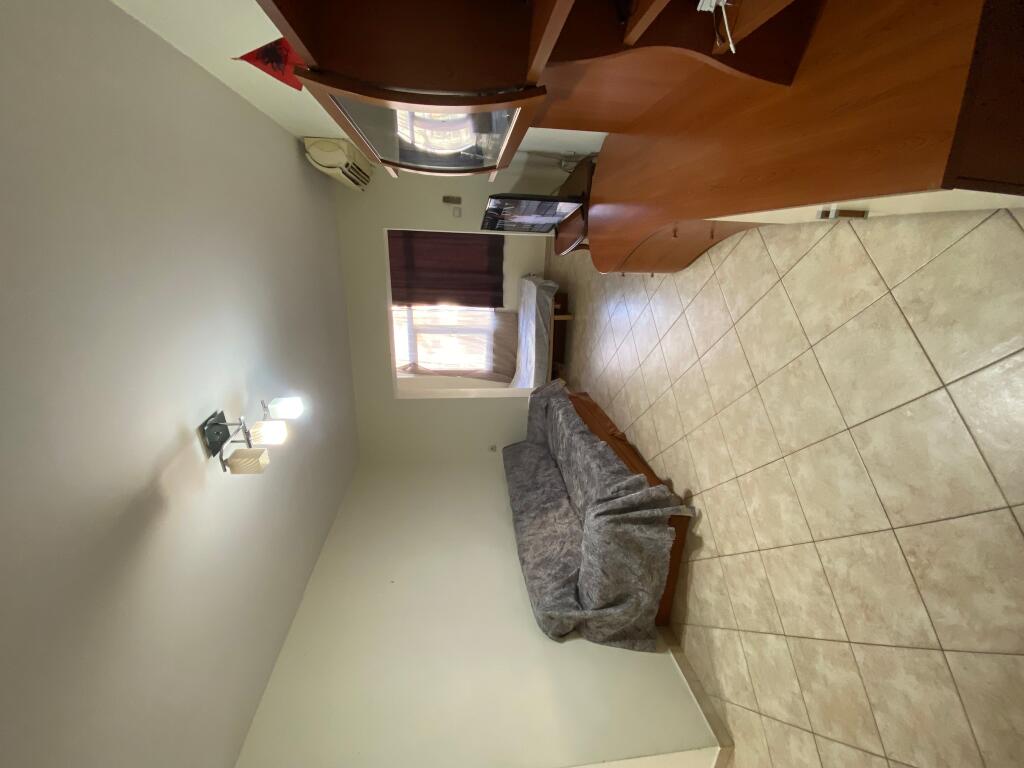 Ne Myslym Shyr Tek Somegu Jepet Me Qera Apartament 2+1