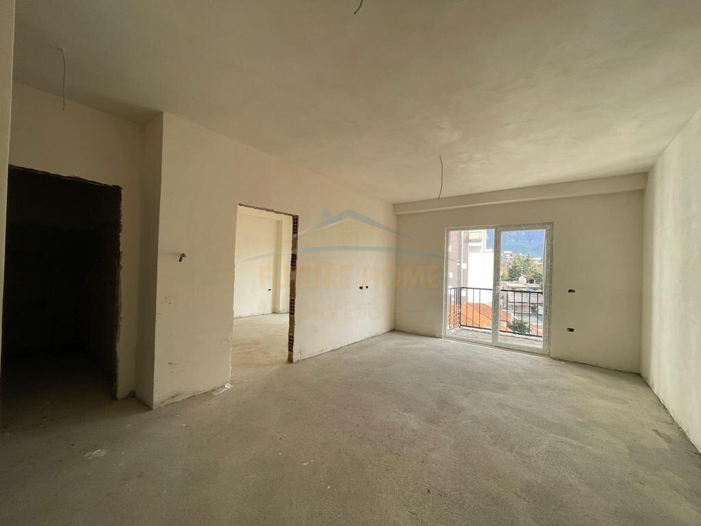 For sale, Apartment 1+1, American Hospital 2, Dibrës Street, Tirana.