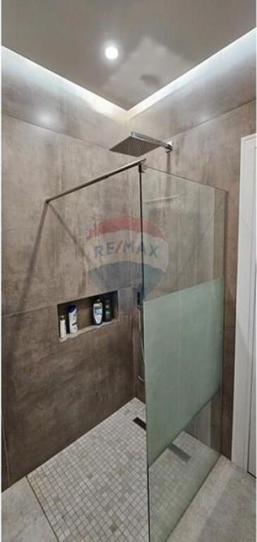 Appartamento - In Vendita - Via Ali Demi, Tirana