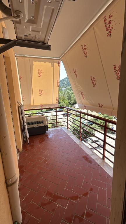 🏡 Modern 3+1 apartment for rent in the Dry Lake area!
