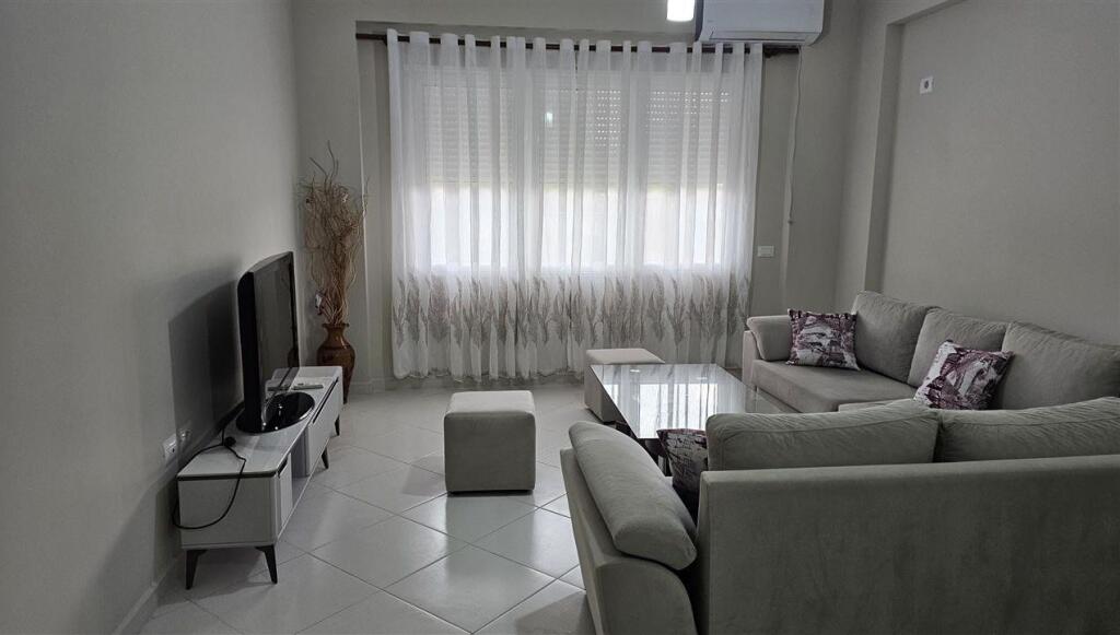 JEPET ME QIRA 2+1 LIQENI I THATE 650 EURO