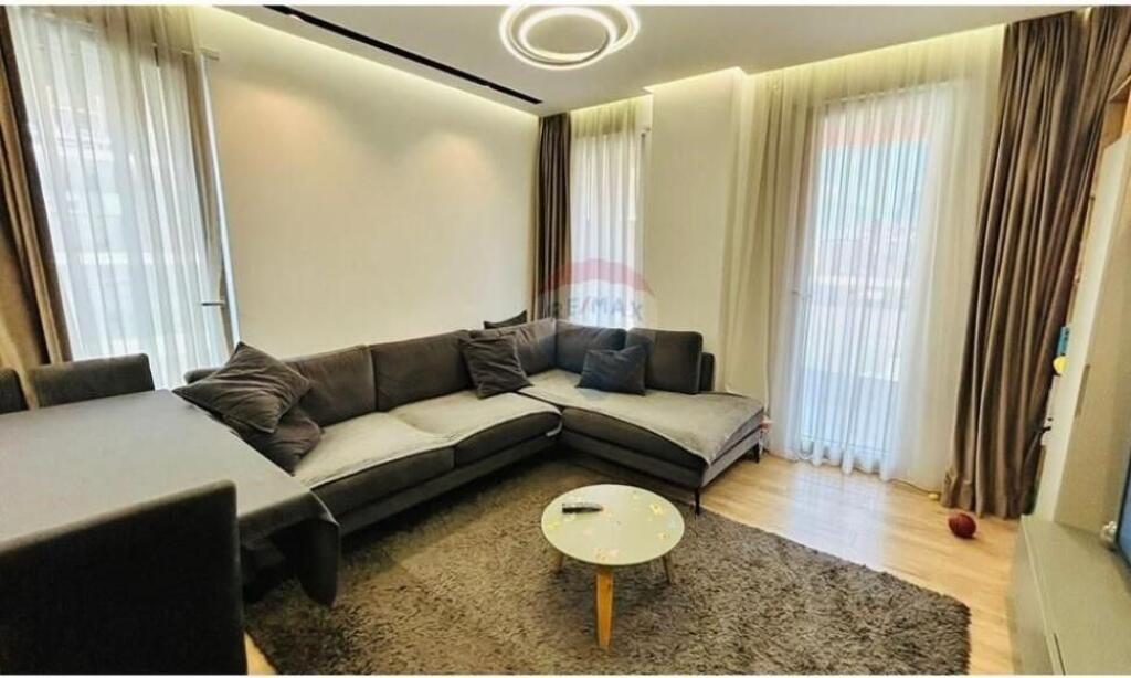 Apartament - Për Shitje - Sheshi Karl Topia, Tiranë (ID: 530361015-279)