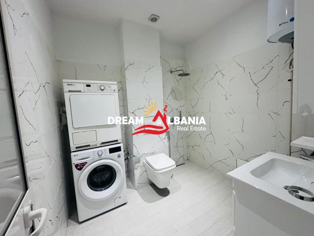 Jepet me qera garsoniere ne rrugen e Barrikadave prane kopshtit Bucko (ID 4201077