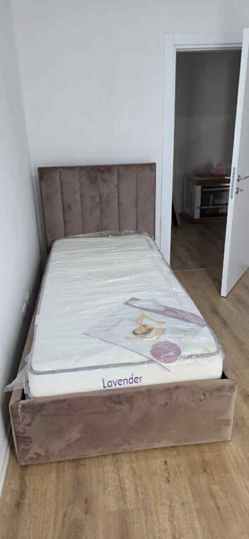 JEPET ME QIRA 2+1+2+PARKIM  UNIVERS CITY QTU 50.000 LEKE