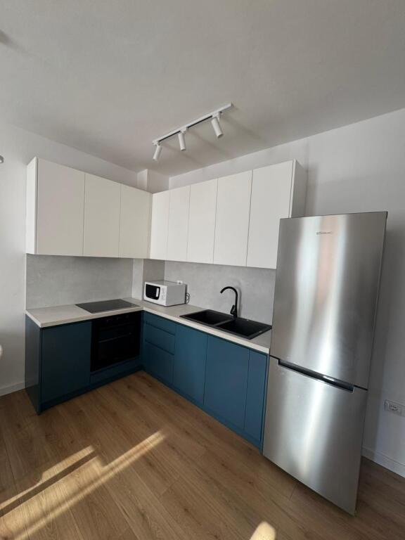 APARTAMENT 3+1 ME QIRA - ISH FUSHA E AVIACIONIT