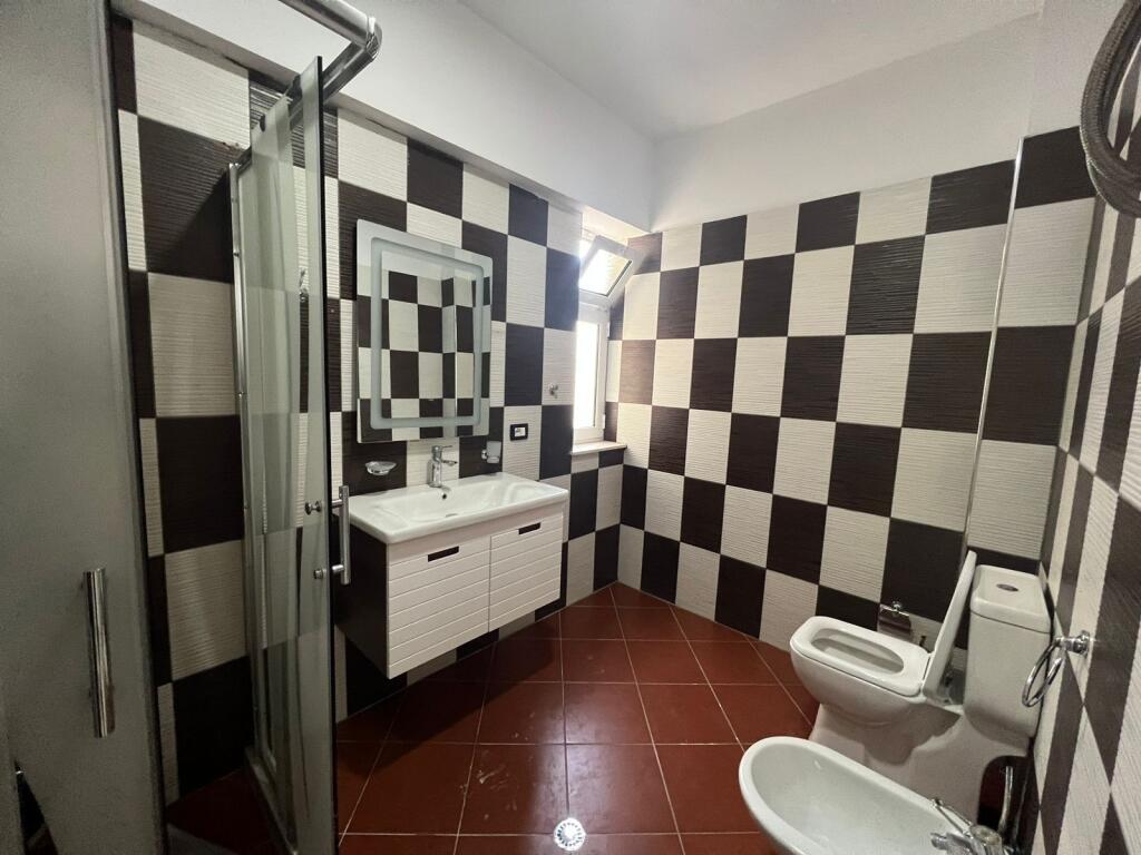 Apartament 2+1+2 per Qera prane Radisson