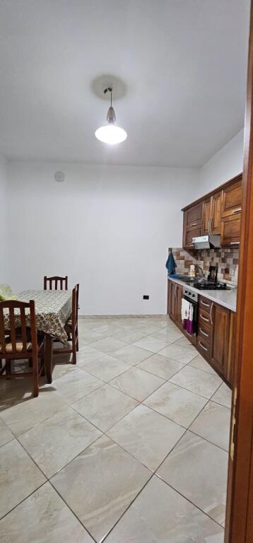 🏡 Shitet Shtëpi Private me Tokë – Ballias, Shijak