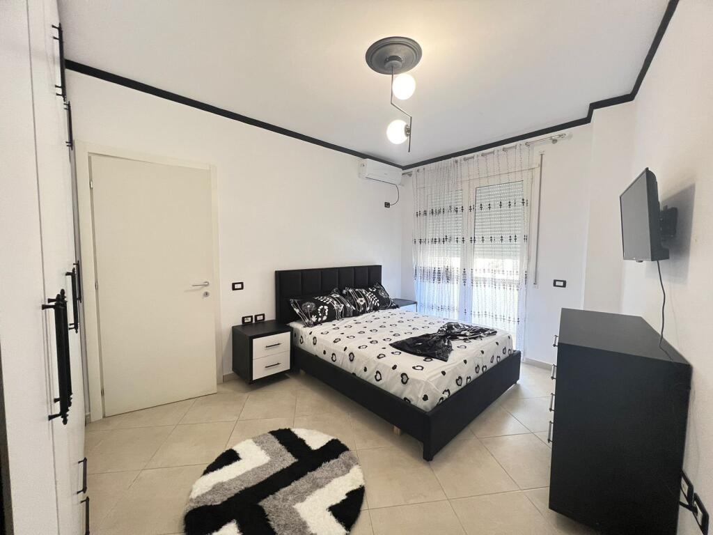 Apartament 2+1+2 per Qera prane Radisson