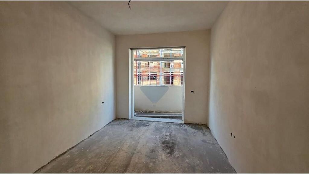 Appartamento in vendita (2+1), Teg (Mjull Bathore)
