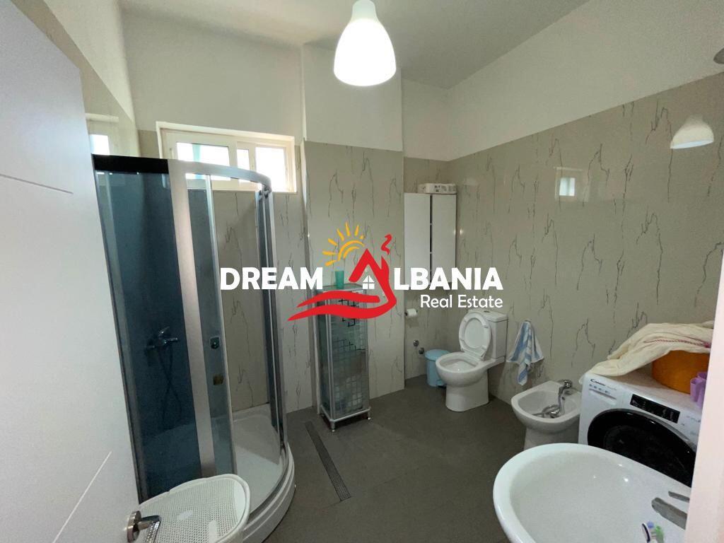 Villa di 3 piani in affitto vicino al Lago Artificiale, vicino alla Guardia, Tirana (ID 4251257 )