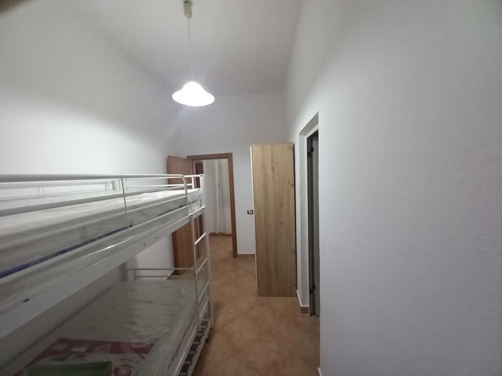 🏢Fresk,prane Bar Deliu jepet me qera apartament 2+1+2+post parkimi,i mobiluar, 40,000Leke