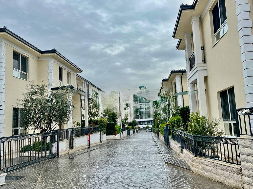 RENT, PREMIUM INDIVIDUAL VILLA with YARD, DRY LAKE‼️