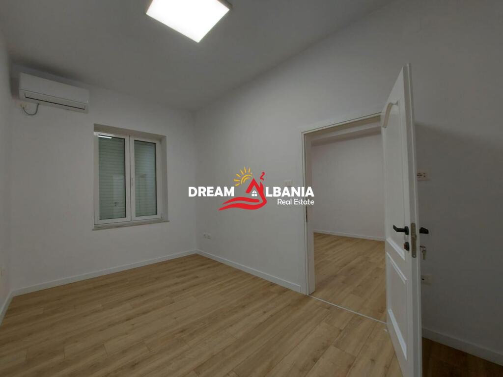 Ufficio 3+1 in affitto a Shallvaret, vicino alla Corte Suprema (ID 4261806)