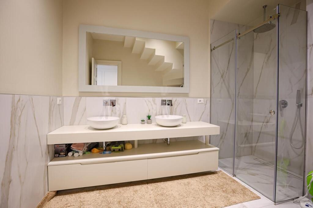 Shitet DUPLEX ne formë VILE 480.000€ Kodra e Diellit, Tirane