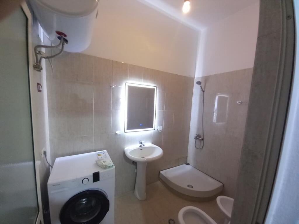 🏢Fresk,prane Bar Deliu jepet me qera apartament 2+1+2+post parkimi,i mobiluar, 40,000Leke