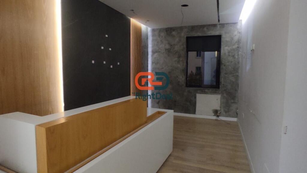 By the Durres Road, Suitable Space for Various Business Activities for Rent!!