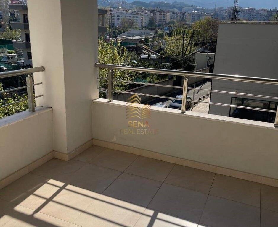 Shitet, Apartament 3+1+2+Blk+Post Parkimi, Kinostudio, 295,000 Euro