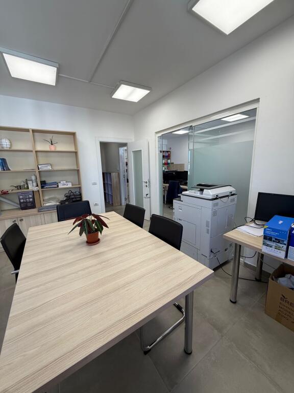 OFFICE FOR RENT 1+1 PARIS MUNICIPALITY 700 EURO