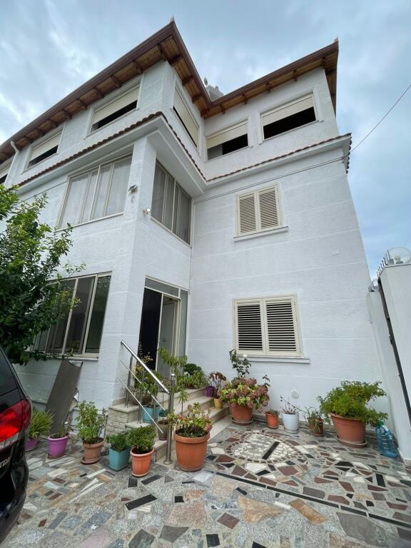 🏡RENTAL OF A 3-STOREY VILLA NEAR SCHOOL 2 GJELA DURRES🏡
