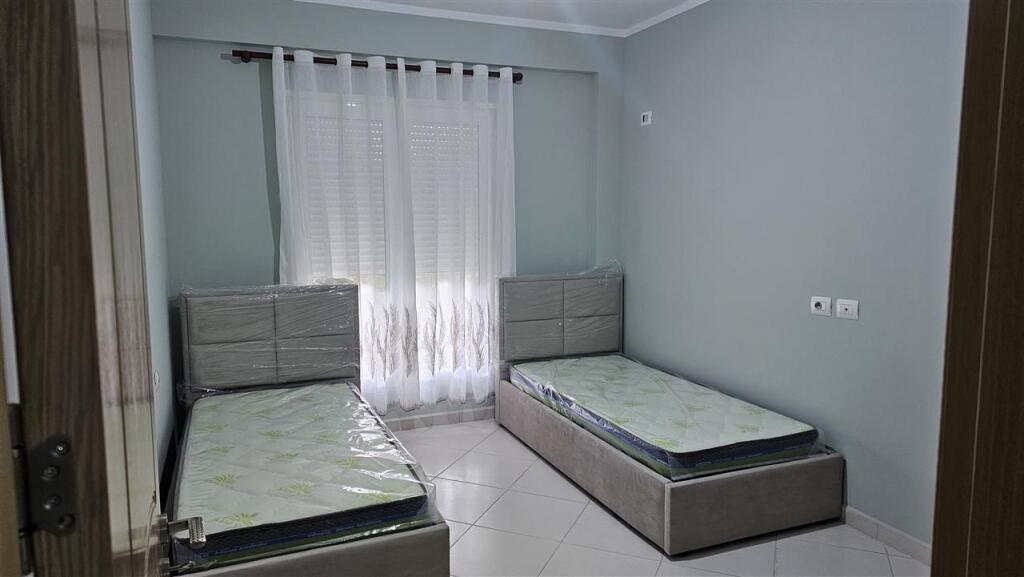 JEPET ME QIRA 2+1 LIQENI I THATE 650 EURO