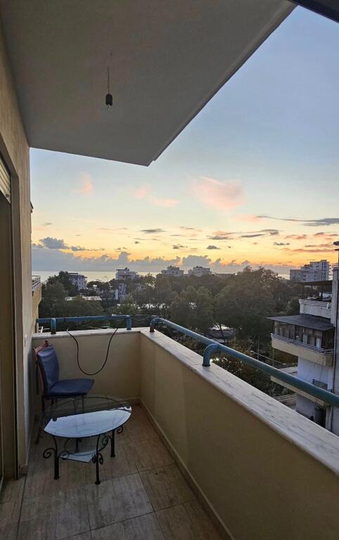 📍 Apartment 1+1 for Sale – Iliria, Beach, Durrës 💰 Price: 85,000 € 📐 Total Area: 60 m² gross 🏢 Floor: 5 with elevator 📍 Area: Iliria – Beach
