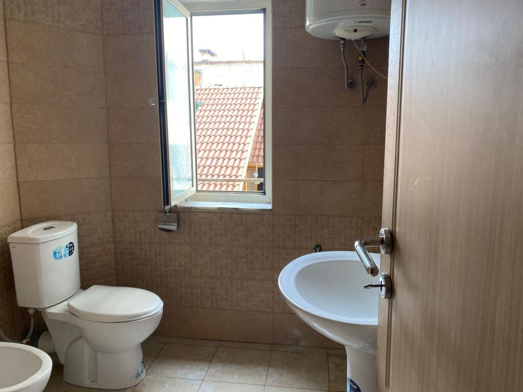 Apartament 1+1 tek Shkolla e Baletit (Bosh)