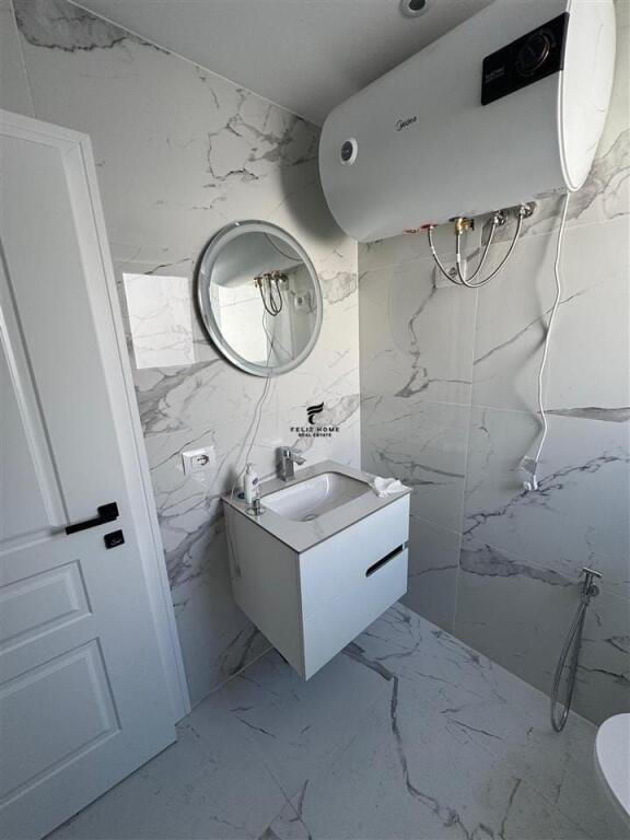 APARTAMENT ME QERA 1+1 STACIONI TRENIT 65.000 LEKE