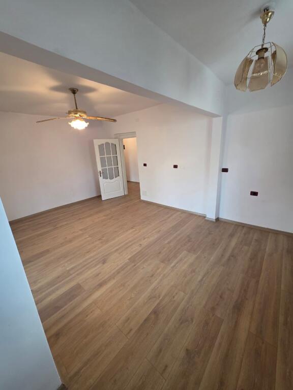 🏡 FOR SALE 2+1 with two balconies 📍Maria Kaculini School, Sports Palace 💰 Price: 115,000€