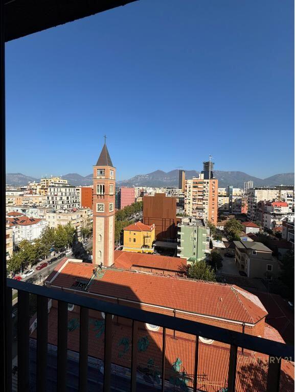 Appartamento 3+1+2 in Rruga e Kavajes. 460.000 € Superficie Totale 167m2