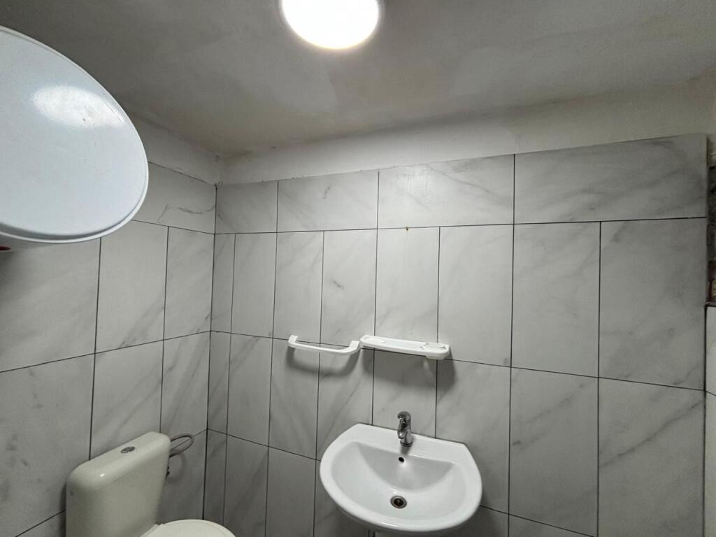 Gas station for rent in Astir