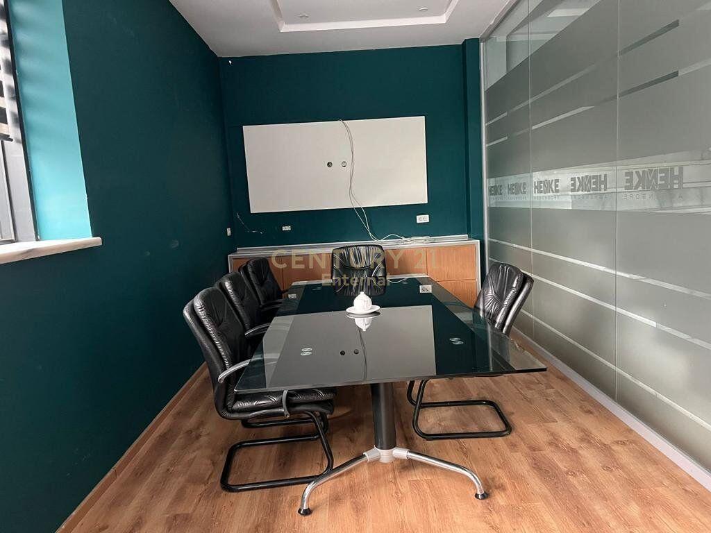 Warehouse for rent in Berxullë.