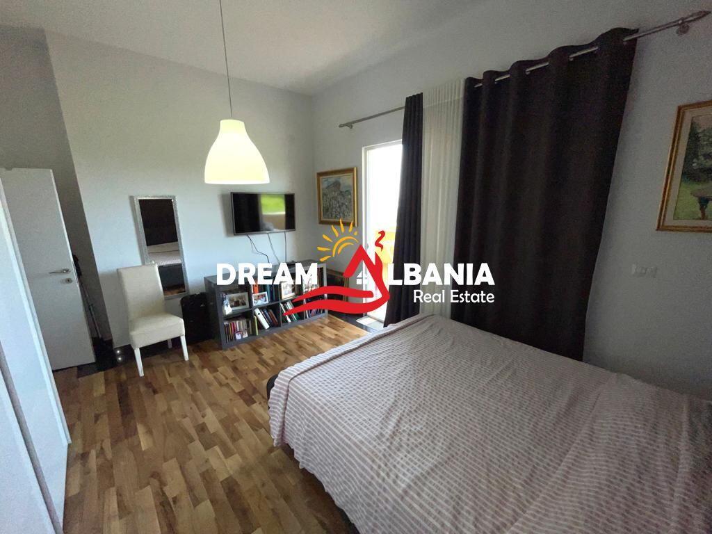 Villa di 3 piani in affitto vicino al Lago Artificiale, vicino alla Guardia, Tirana (ID 4251257 )