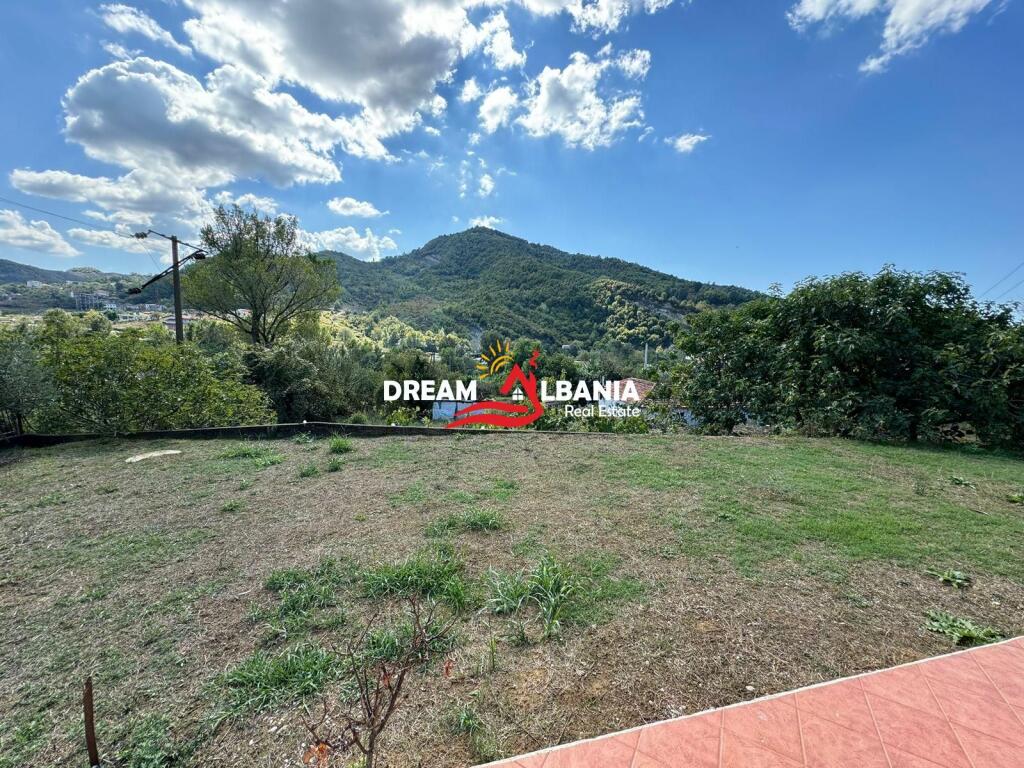 Villa di 3 piani in affitto tra Ndroq e Peza e Vogel, Tirana (ID 4251334).