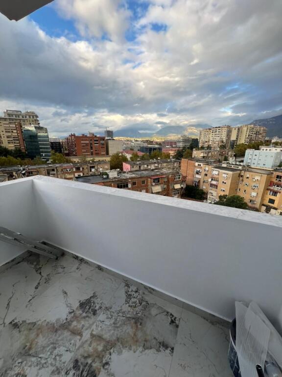 Appartamento 2+1+2+Balcone in vendita 218.000€ Via Haxhi Hysn Dalliu, Procura, Tirana