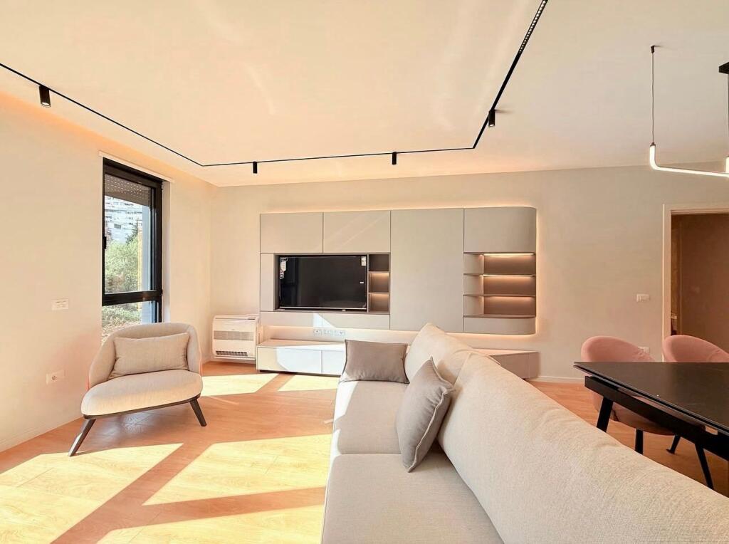 📣 QERA SUPER Apartament 2+1 Me 2 Tualete Dhe Parking 📍Kopeshti Zoologjik, Tirane ✨