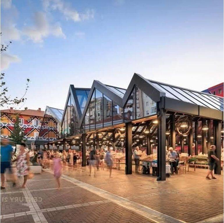 APARTAMENT TEK PAZARI I RI PER SHITJE