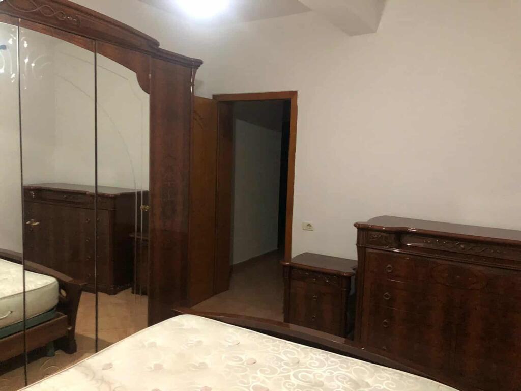 Apartament me qëra 2+1