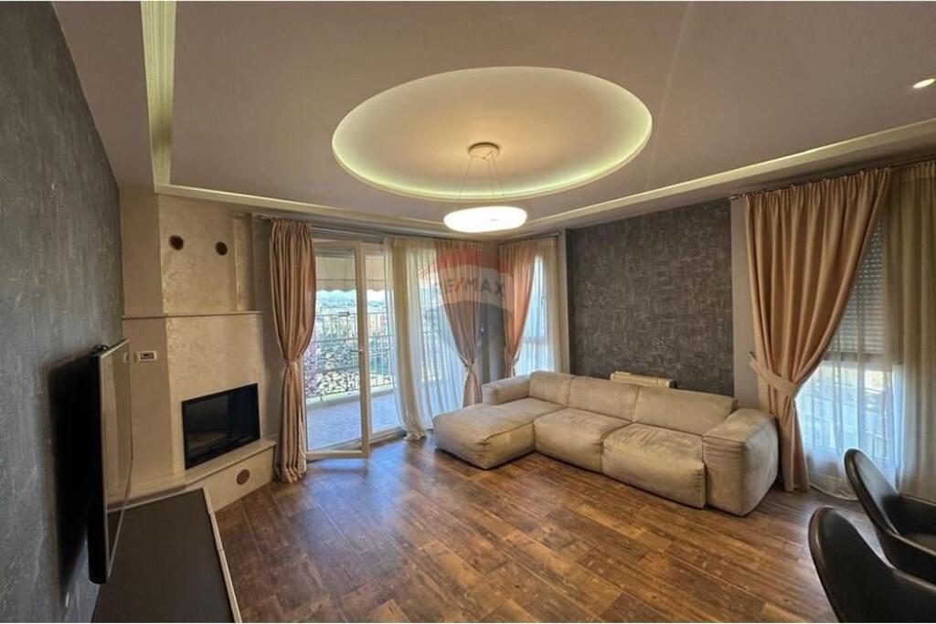 Ofrojme apartament te mobiuluar 3+1 per qira tek kopshti zoologjik