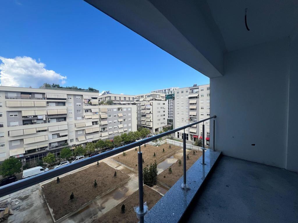 WE SELL APARTMENT 2+1+2 AT THE PARIS COMMUNE KIKA COMPLEX!! 330,000 €