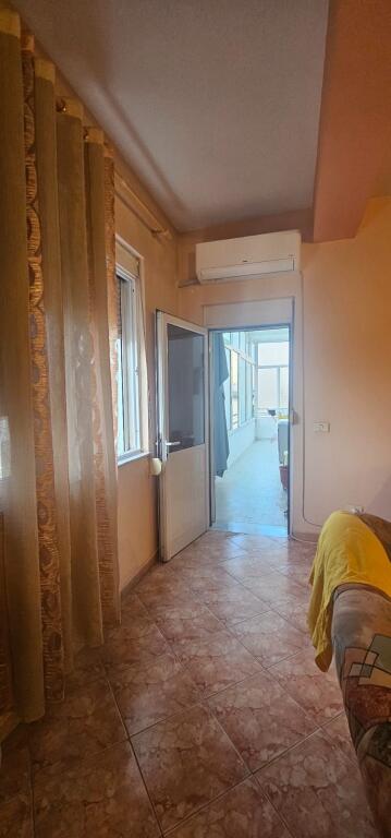 FOR SALE APARTMENT 3+1+2 TOILETS + GARAGE | NEAR THE MARKET FRUITS-VEGETABLES