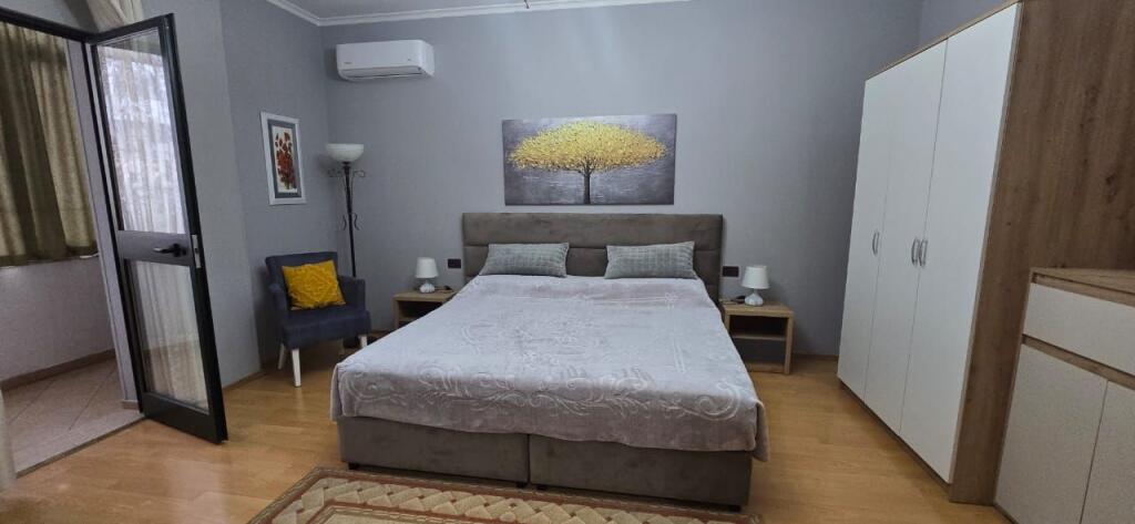 🏠 Jepet me Qira Apartament 1+1, Zona e Shkollës së Baletit, Tiranë