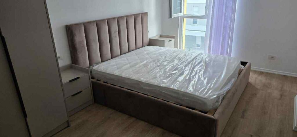 JEPET ME QIRA 2+1+2+PARKIM  UNIVERS CITY QTU 50.000 LEKE