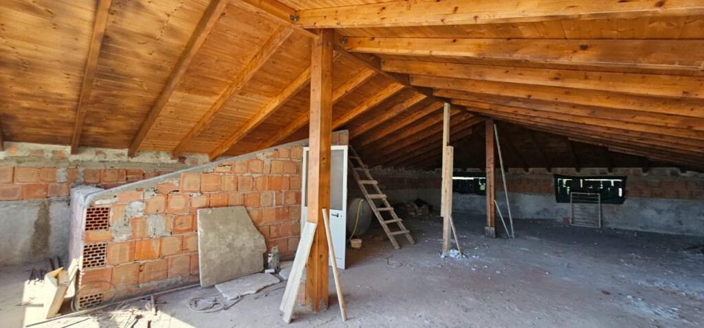 🏡 3-STOREY VILLA FOR SALE POLICE DURRES