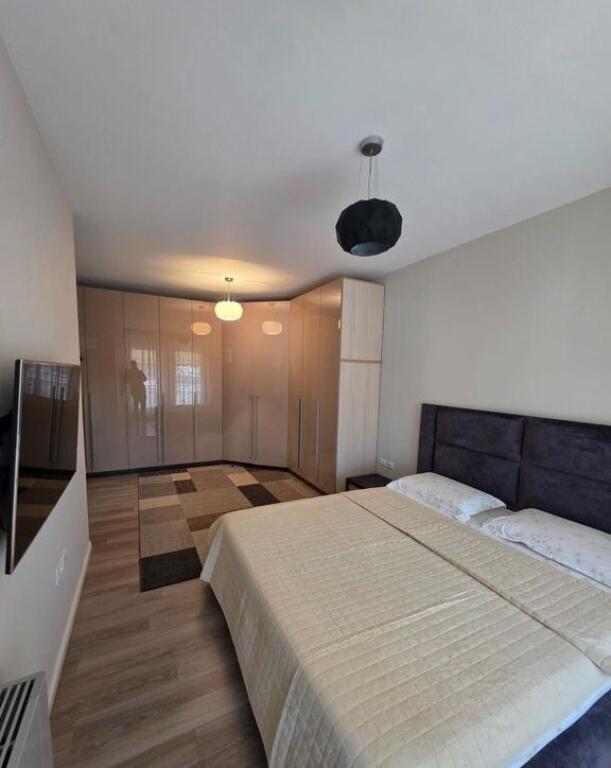 Appartamento 3+1 con 2 bagni e posto auto in affitto vicino al Nuovo Bazaar – 1.200 €/mese